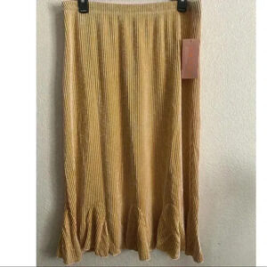 🆕Amana Plus-size Striped Ruffle Hem Pull-On Mid Skirt🆕